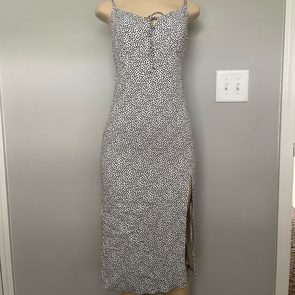 NWT - Abercrombie & Fitch - White/Black flower midi dress - Size Small Tall - Picture 1 of 3